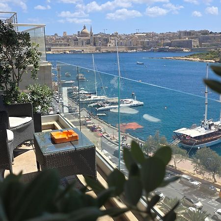 Unique Seafront Triplex Penthouse With Panoramic Bedroom & Rooftop Jacuzzi Overlooking Valletta 슬리에마 외부 사진