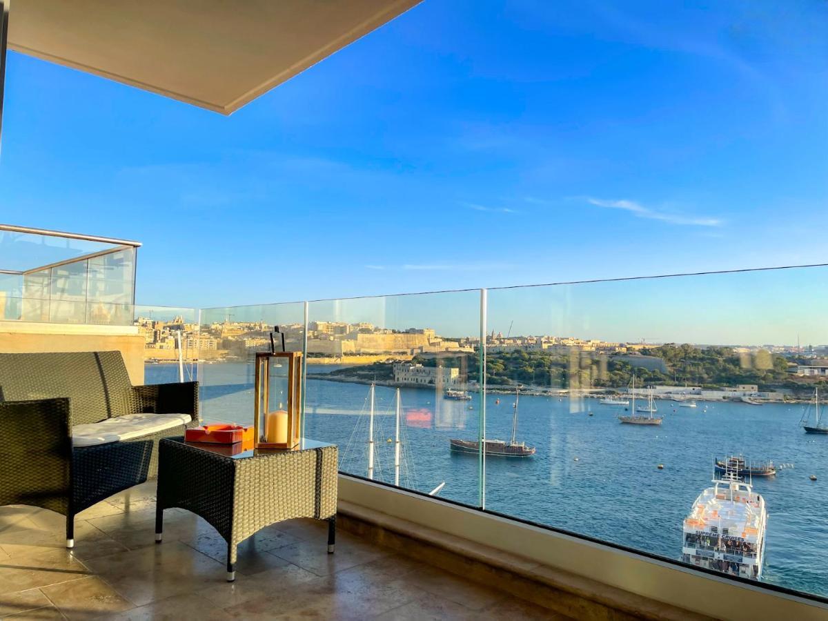 Unique Seafront Triplex Penthouse With Panoramic Bedroom & Rooftop Jacuzzi Overlooking Valletta 슬리에마 외부 사진