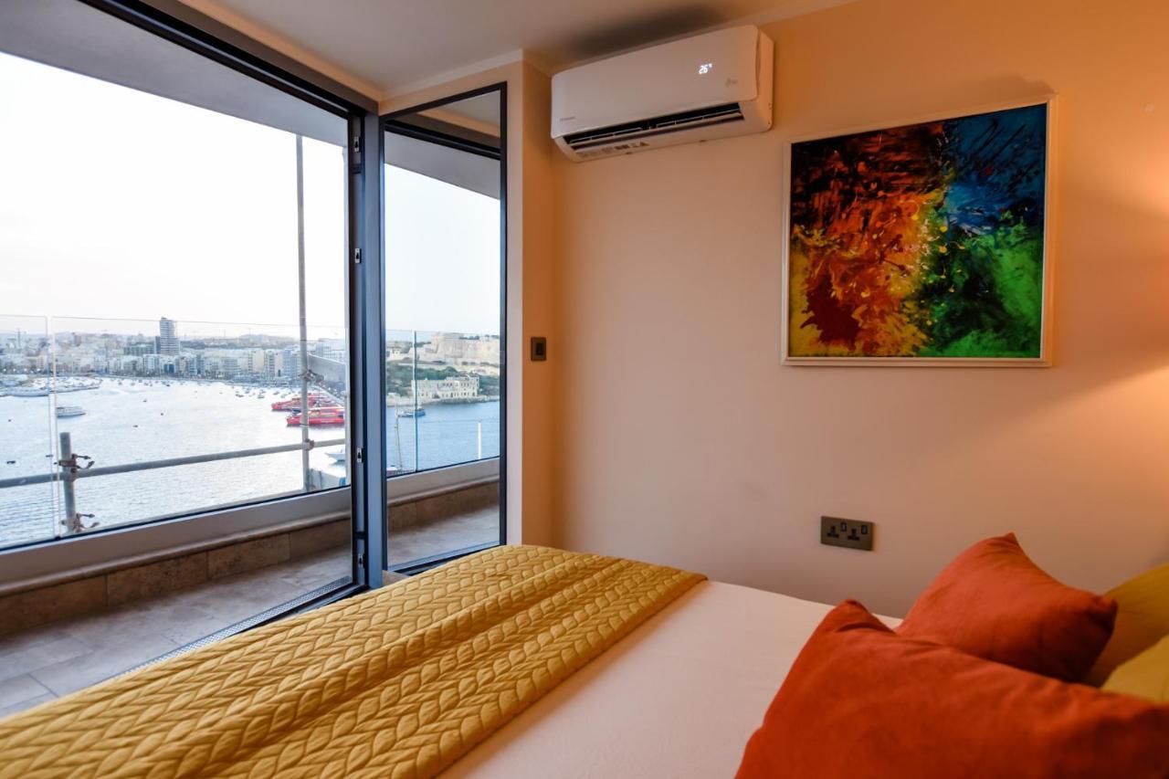 Unique Seafront Triplex Penthouse With Panoramic Bedroom & Rooftop Jacuzzi Overlooking Valletta 슬리에마 외부 사진