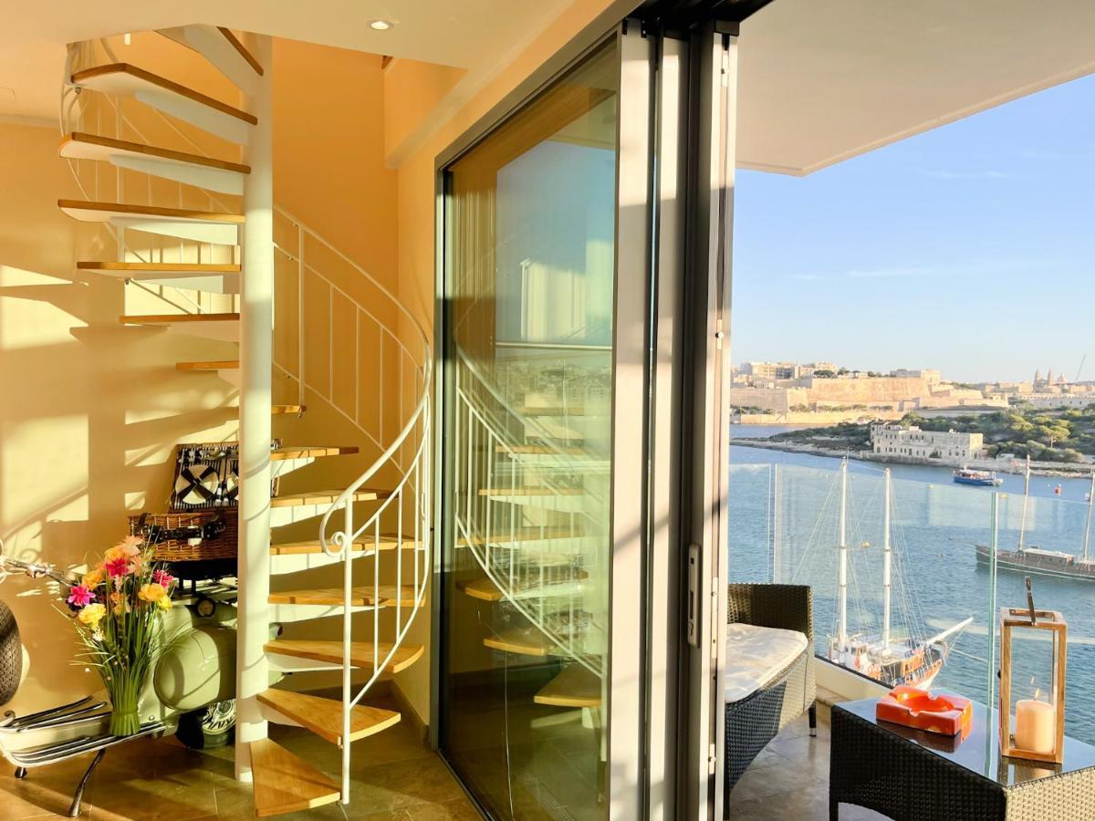 Unique Seafront Triplex Penthouse With Panoramic Bedroom & Rooftop Jacuzzi Overlooking Valletta 슬리에마 외부 사진