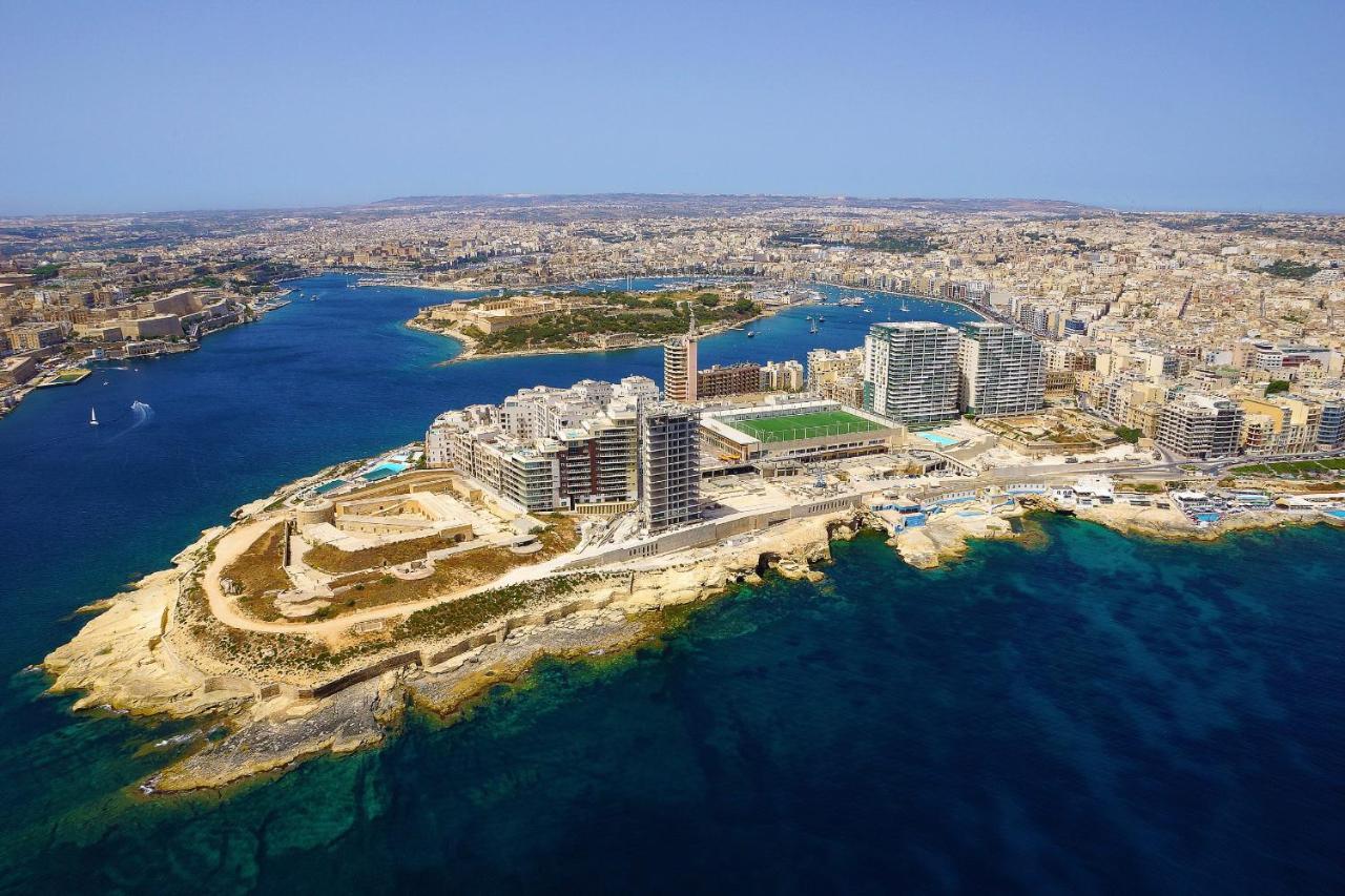 Unique Seafront Triplex Penthouse With Panoramic Bedroom & Rooftop Jacuzzi Overlooking Valletta 슬리에마 외부 사진